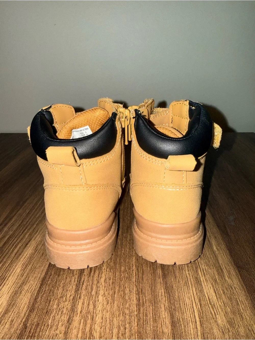 🆕NWOT wonder nation Boots baby size 5